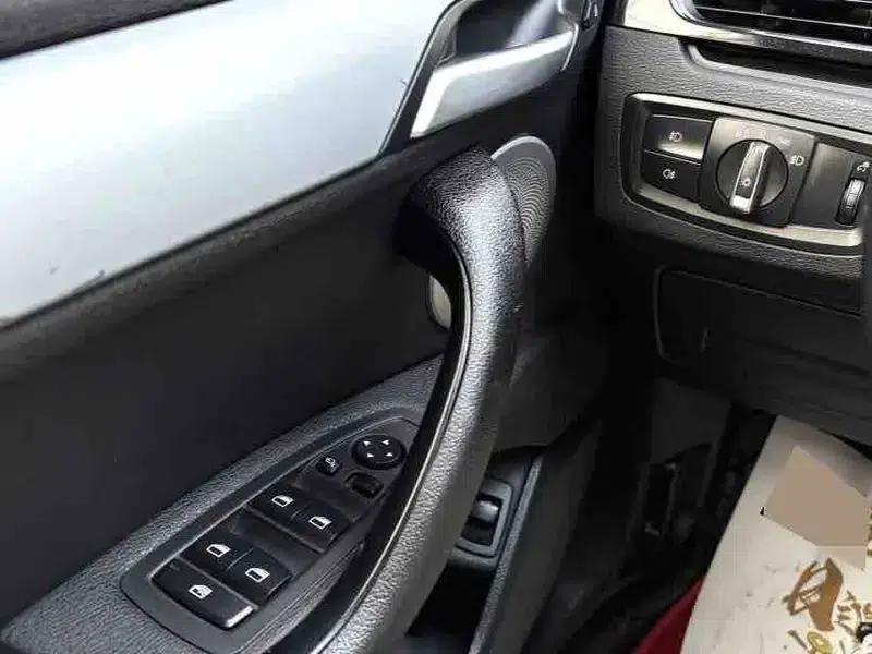 BMW X1 2018 sDrive20Li Leading Edition — миниатюра 12