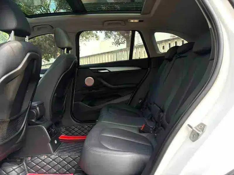 BMW X1 2018 sDrive20Li Leading Edition — миниатюра 21