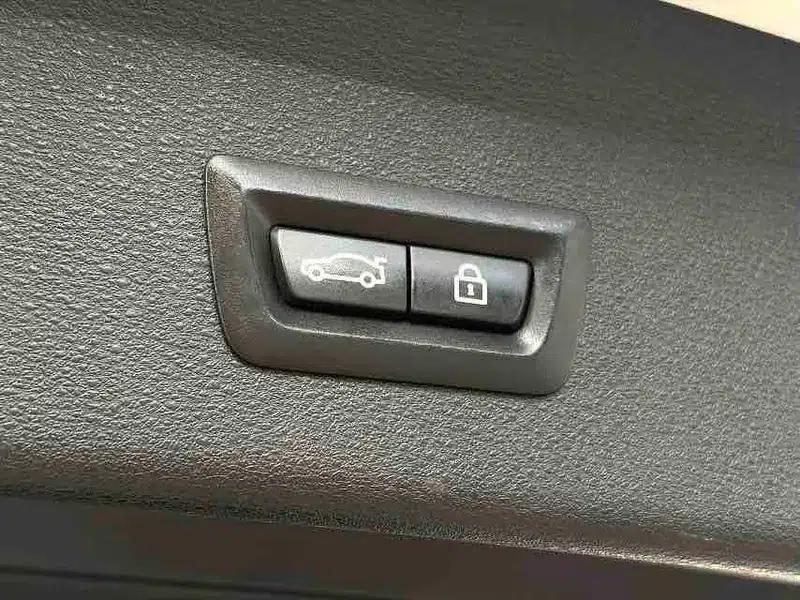 BMW X1 2018 sDrive20Li Leading Edition — миниатюра 7