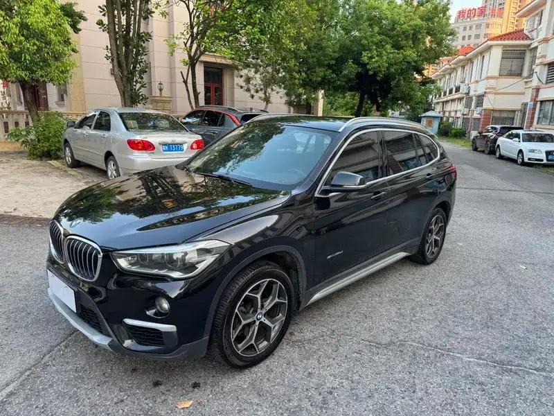 BMW X1 2018 sDrive18Li Premium — миниатюра 1