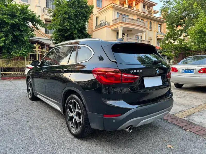 BMW X1 2018 sDrive18Li Premium — миниатюра 4
