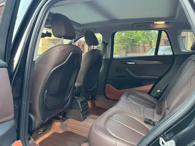 BMW X1 2018 sDrive18Li Premium — миниатюра 9