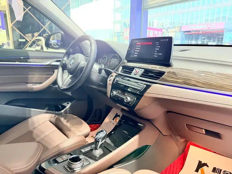 BMW X1 2022 xDrive25Li Premium — миниатюра 15