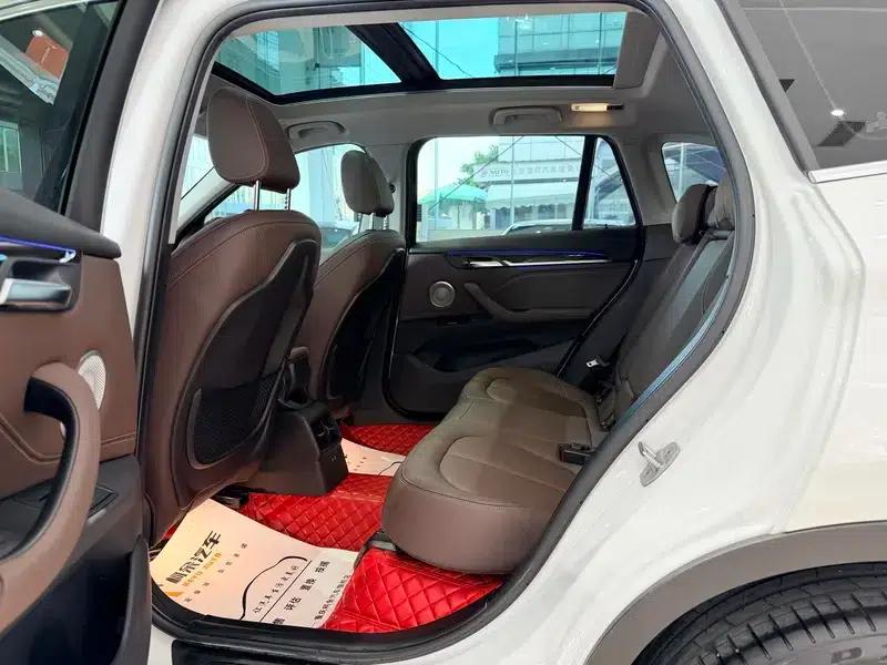 BMW X1 2022 xDrive25Li Premium — миниатюра 19