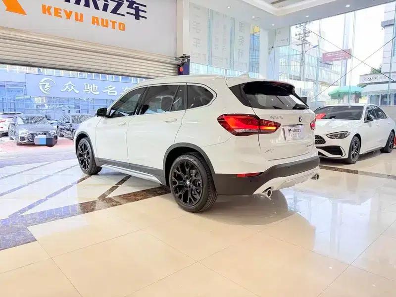 BMW X1 2022 xDrive25Li Premium — миниатюра 4