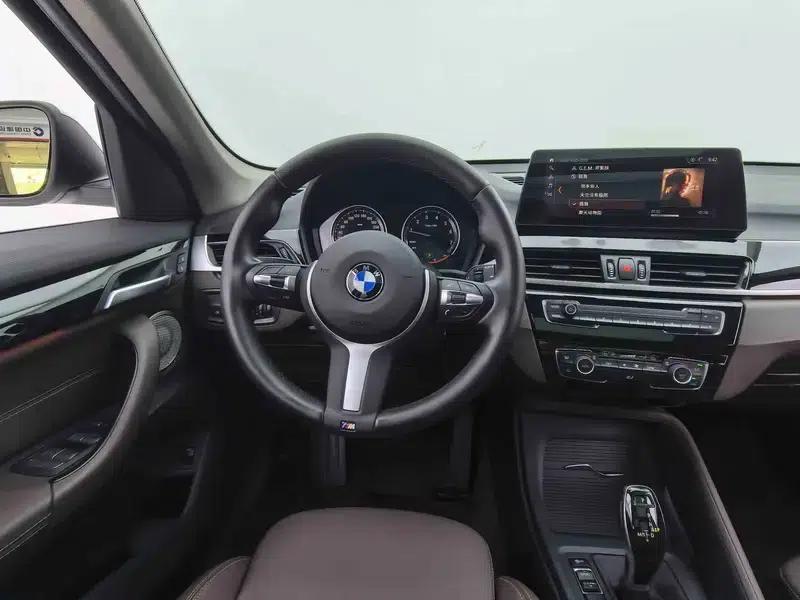 BMW X1 2021 sDrive25Li Leading Edition — миниатюра 17