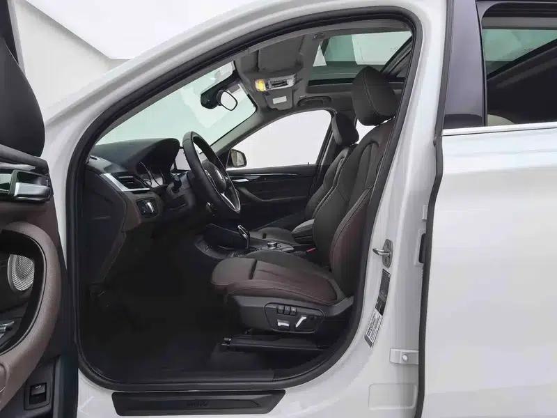 BMW X1 2021 sDrive25Li Leading Edition — миниатюра 23