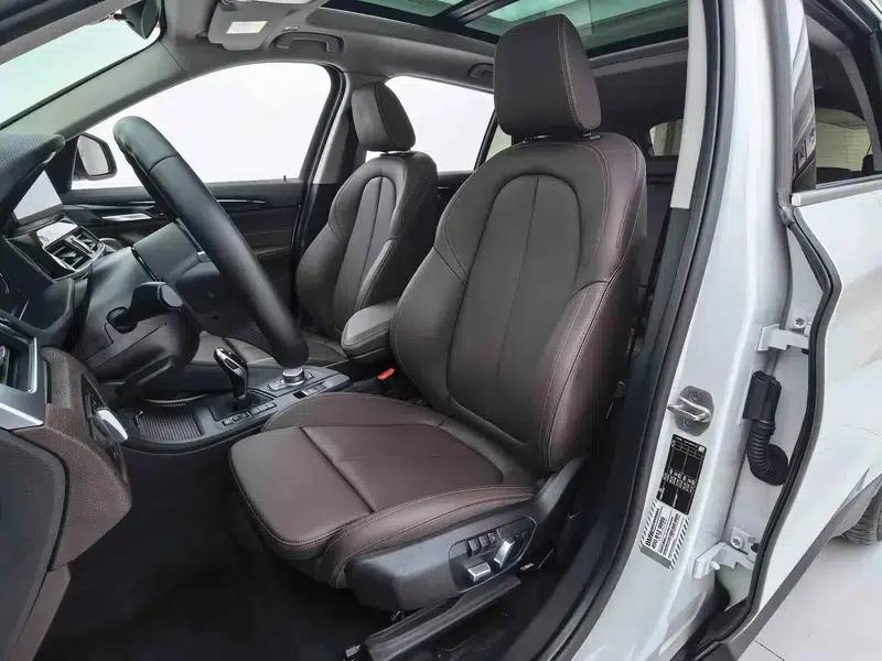 BMW X1 2021 sDrive25Li Leading Edition — миниатюра 24