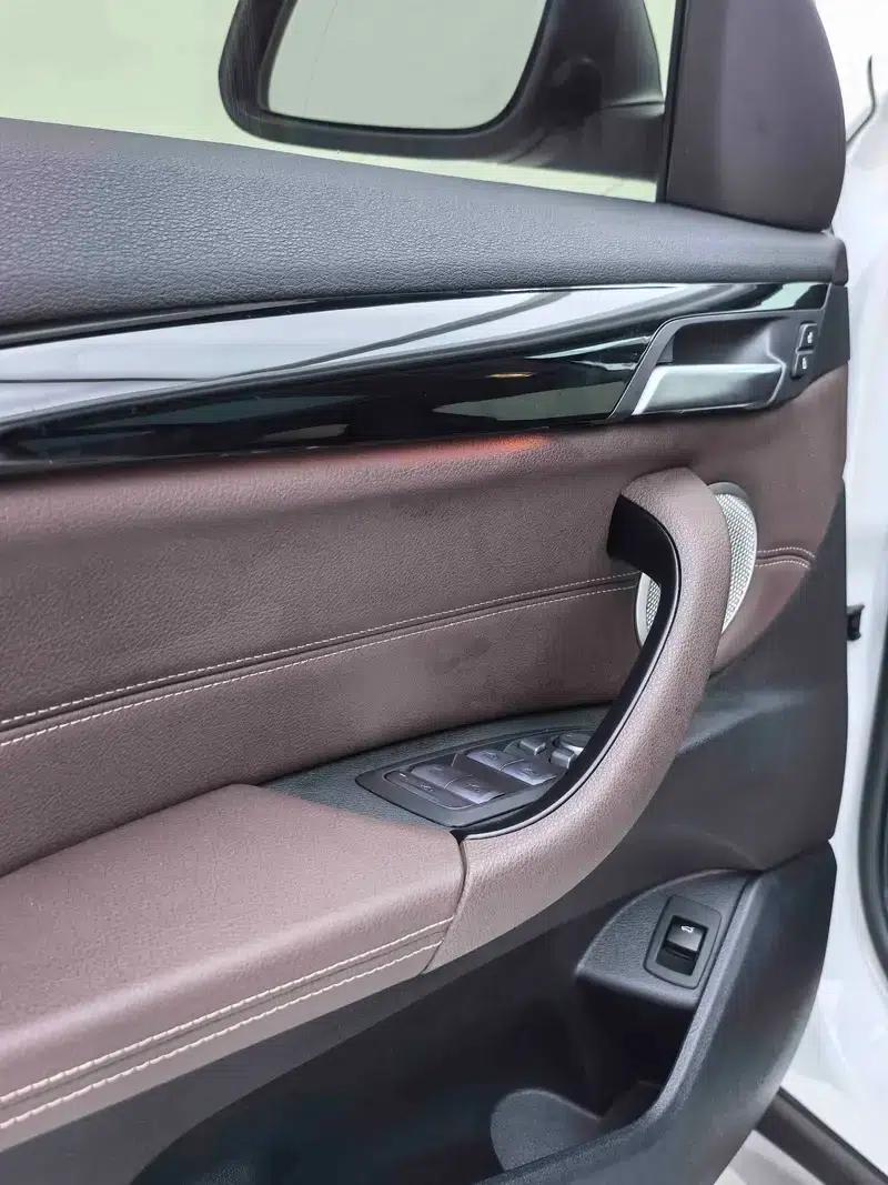 BMW X1 2021 sDrive25Li Leading Edition — миниатюра 30