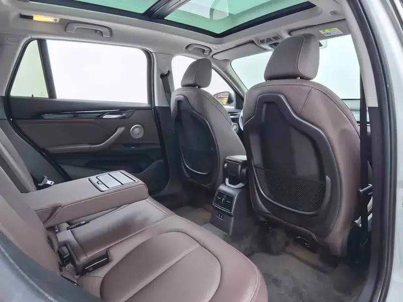 BMW X1 2021 sDrive25Li Leading Edition — миниатюра 33