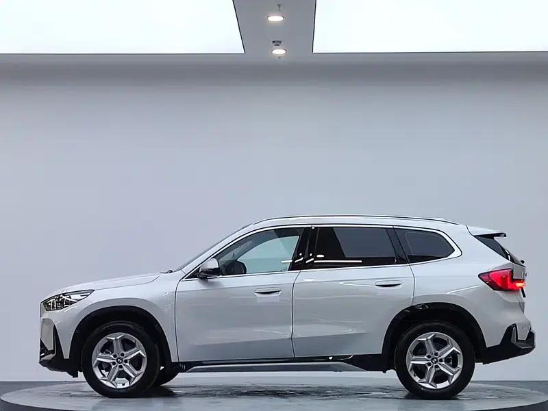 2023 BMW X1 sDrive20Li X Design Package — миниатюра 4