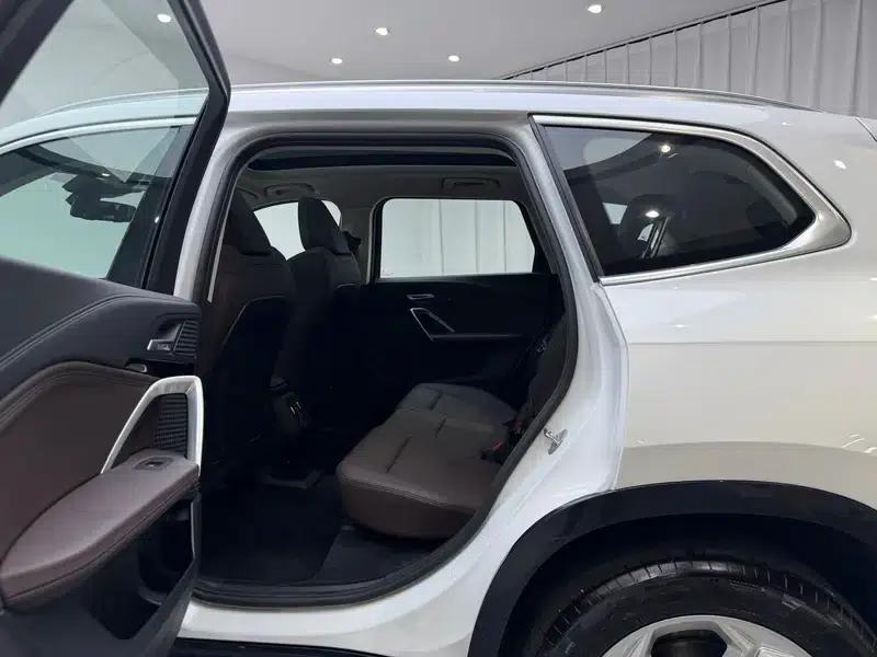 2023 BMW X1 sDrive20Li X Design Package — миниатюра 18