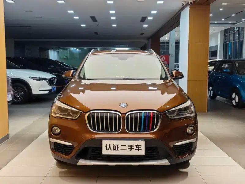 BMW X1 2016 sDrive18Li Luxury — миниатюра 2