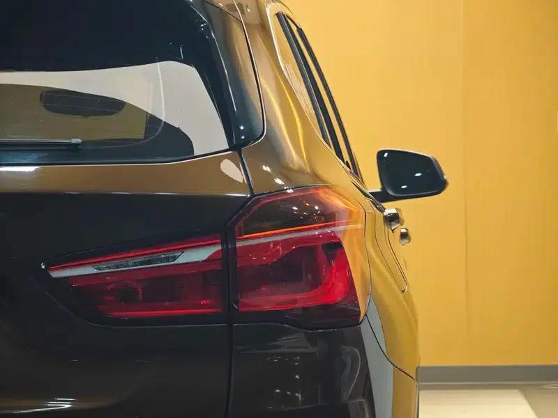 BMW X1 2016 sDrive18Li Luxury — миниатюра 9