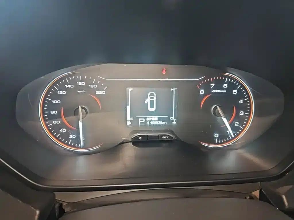 Wuling Xingchi 2023 1.5L CVT Comfort Edition — миниатюра 12