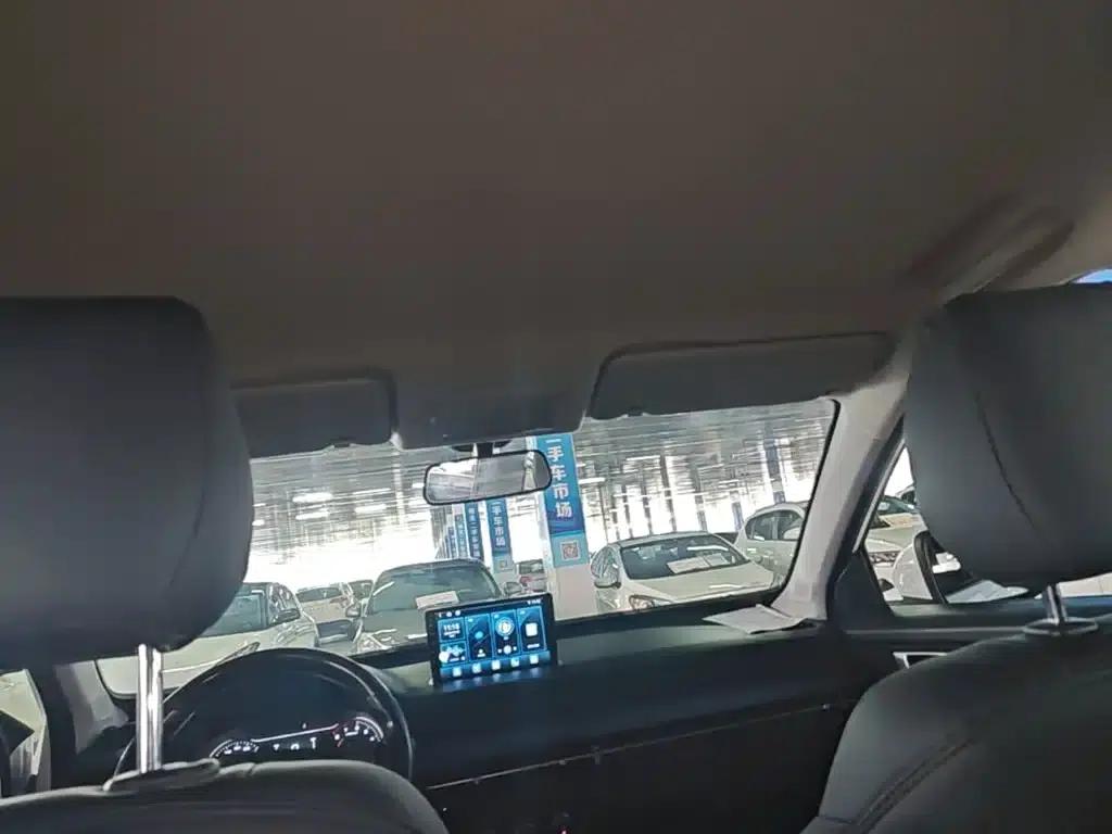 Wuling Xingchi 2023 1.5L CVT Comfort Edition — миниатюра 18