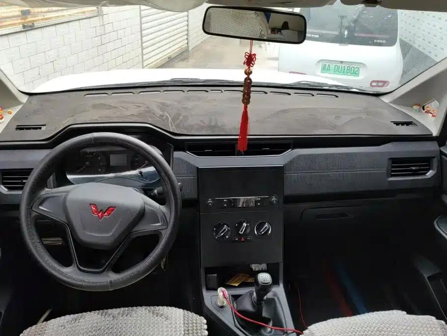 Wuling Hongguang PLUS 2020 1.5L Manual Standard 5-Seater — миниатюра 12