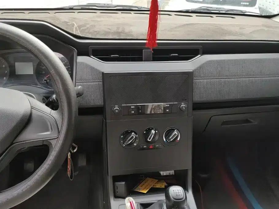 Wuling Hongguang PLUS 2020 1.5L Manual Standard 5-Seater — миниатюра 13
