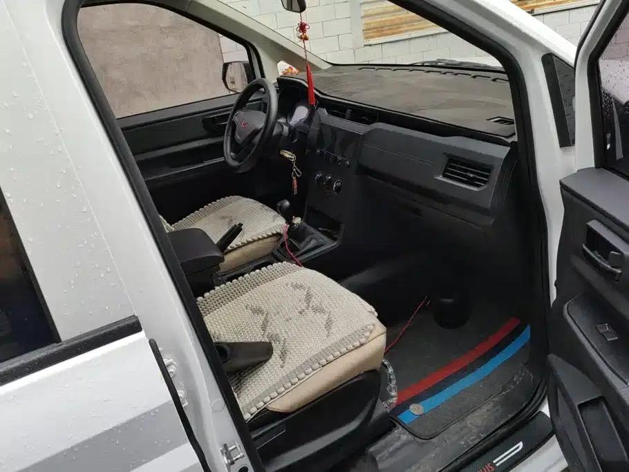 Wuling Hongguang PLUS 2020 1.5L Manual Standard 5-Seater — миниатюра 8