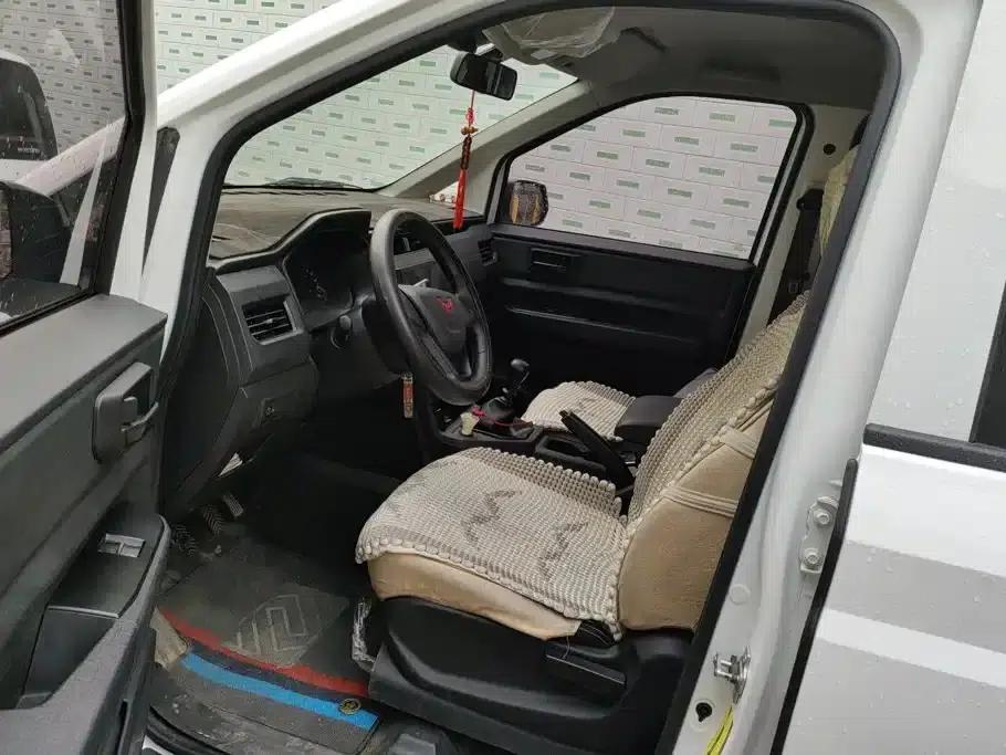 Wuling Hongguang PLUS 2020 1.5L Manual Standard 5-Seater — миниатюра 9