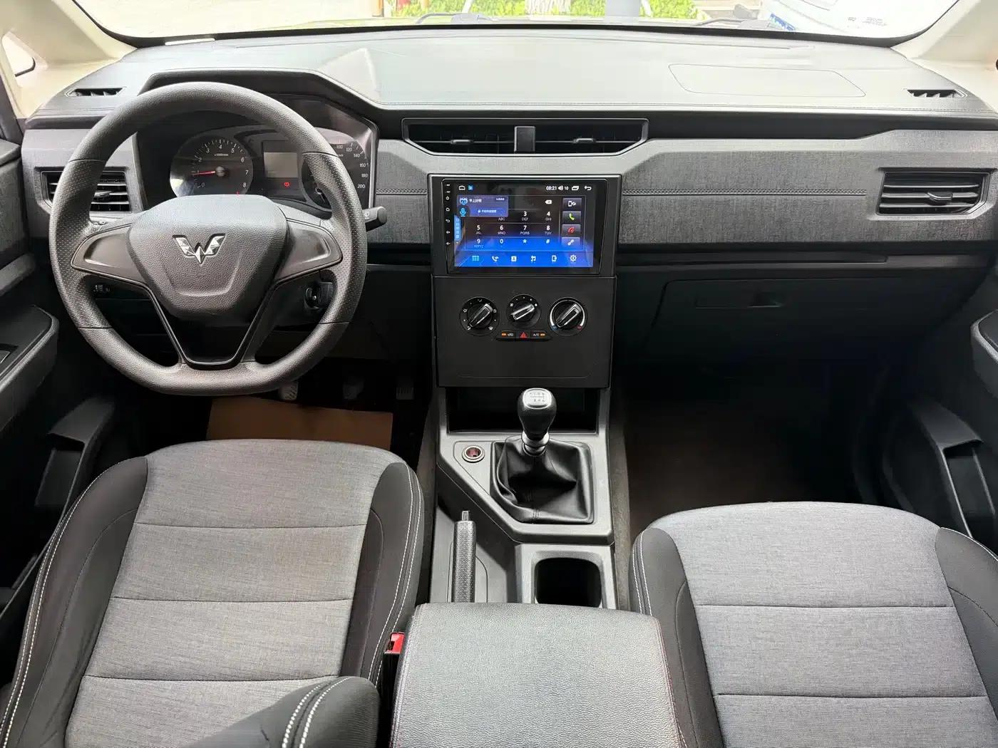 Wuling Hongguang PLUS 2020 1.5L Manual Standard 5-Seater — миниатюра 7