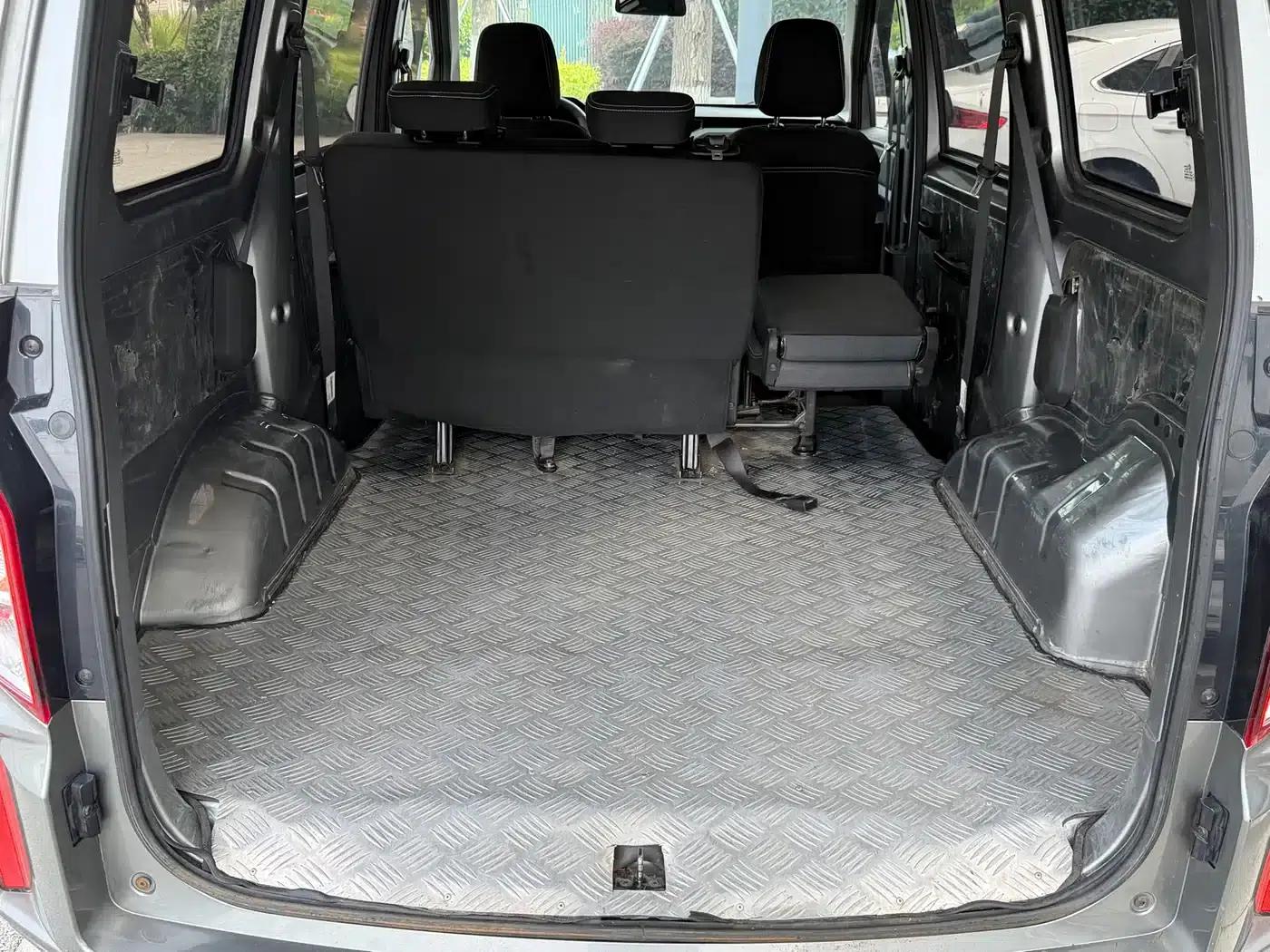 Wuling Hongguang PLUS 2020 1.5L Manual Standard 5-Seater — миниатюра 8