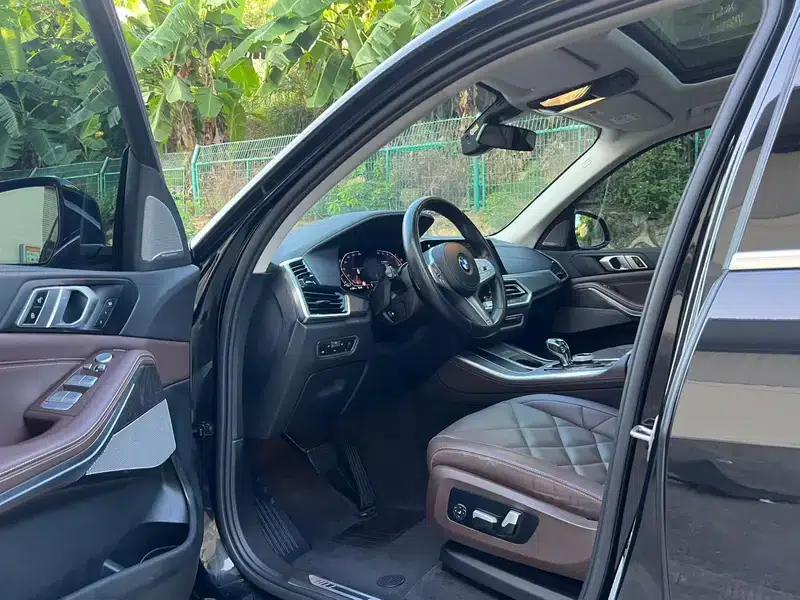 BMW X5 2022 xDrive 30Li Luxury M Sport Package — миниатюра 8