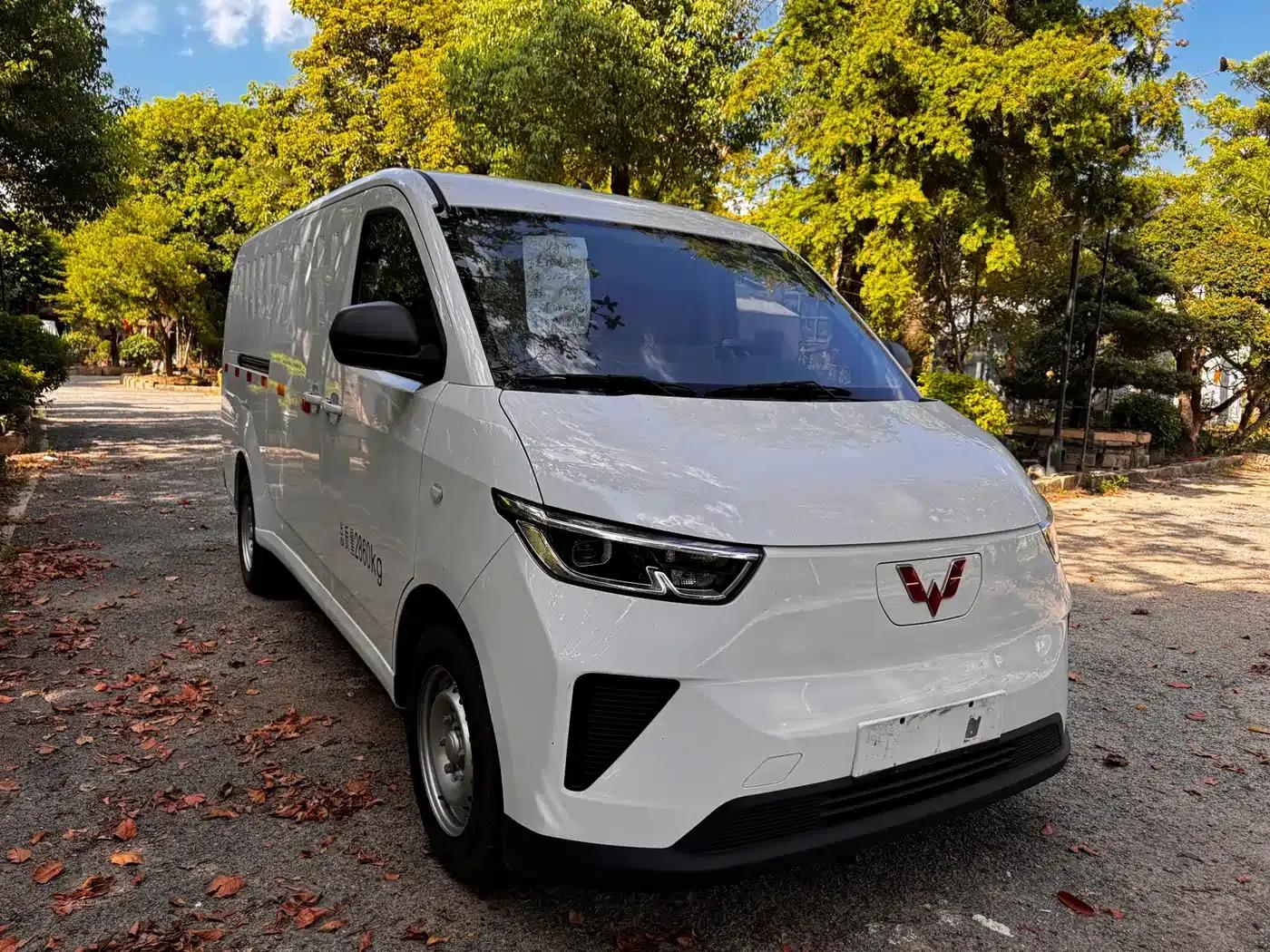 Wuling Yangguang 2024 Model 230km Practical Sealed Window Version 60kW — миниатюра 3