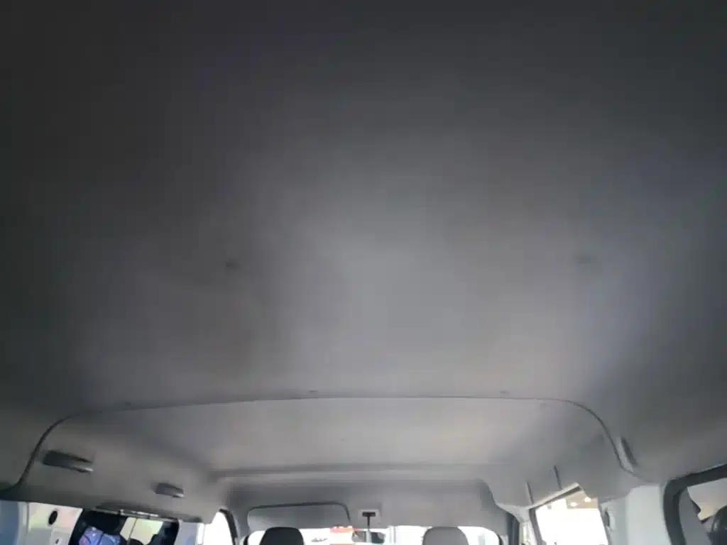 Wuling Yangguang 2025 400km/h Bus Comfort Edition — миниатюра 18