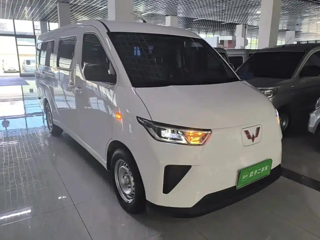 Wuling Yangguang 2025 400km/h Bus Comfort Edition — миниатюра 4