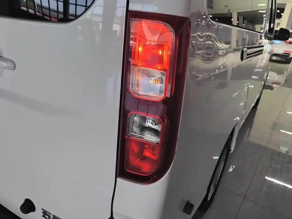 Wuling Yangguang 2025 400km/h Bus Comfort Edition — миниатюра 8