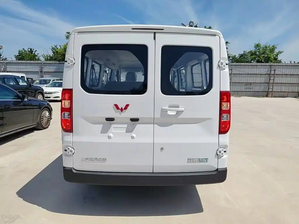 Wuling Yangguang 2024 Model 300km Comfort Bus Version 75kW — миниатюра 6