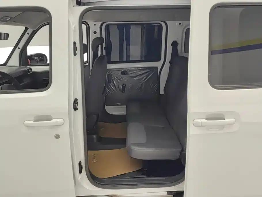 Wuling Sunshine New Energy 2025 Model 201km Standard Edition — миниатюра 11