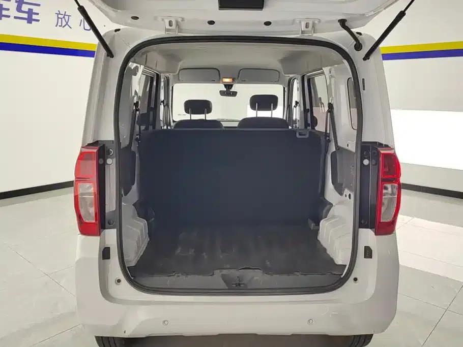 Wuling Sunshine New Energy 2025 Model 201km Standard Edition — миниатюра 4