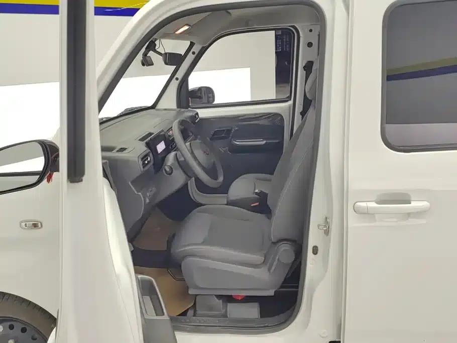 Wuling Sunshine New Energy 2025 Model 201km Standard Edition — миниатюра 9