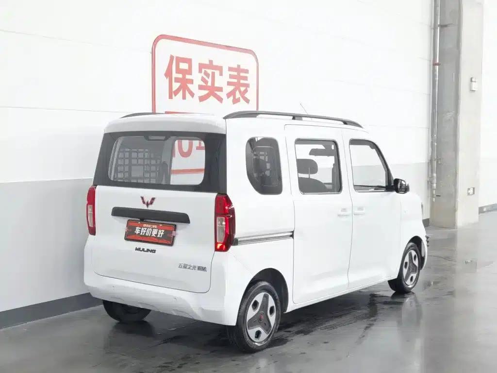 Wuling Sunshine New Energy 2025 Model 305km/h Progressive Edition — миниатюра 2