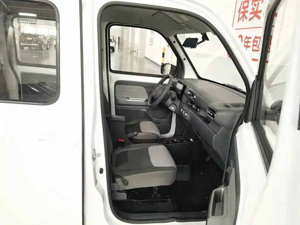 Wuling Sunshine New Energy 2025 Model 305km/h Progressive Edition — миниатюра 23
