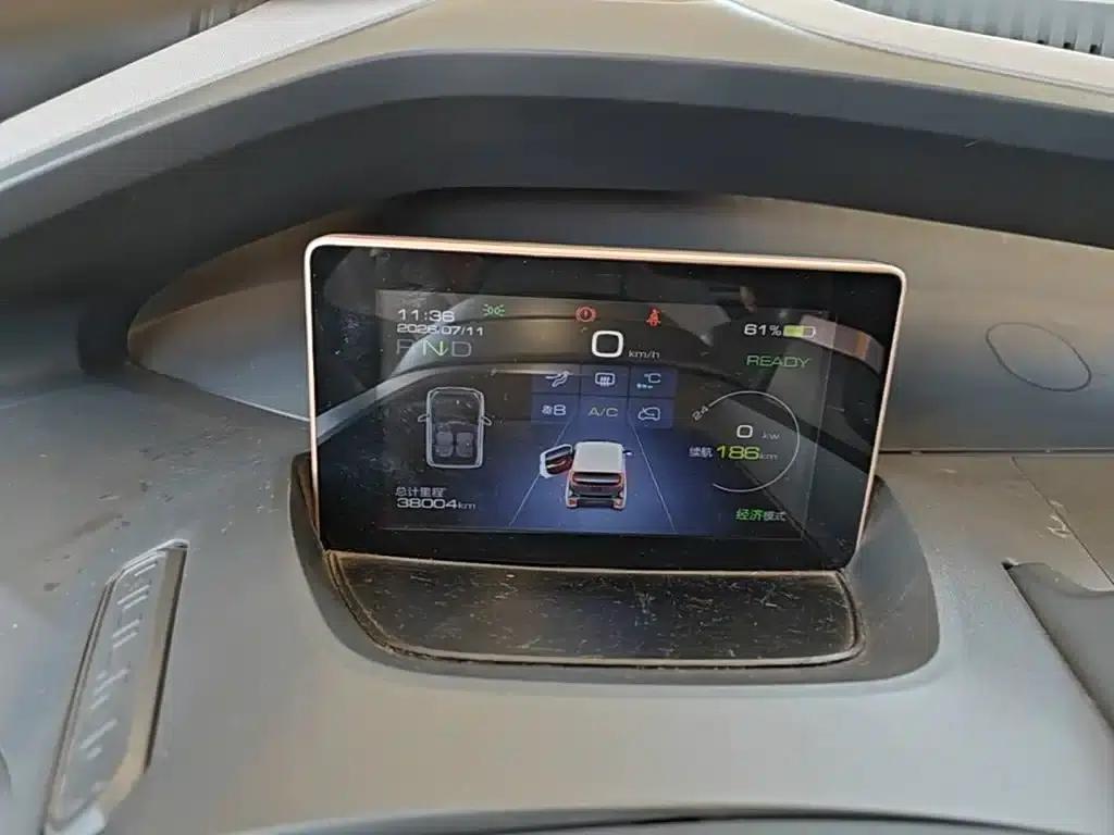 Wuling NanoEV 2021 Fun Edition — миниатюра 12