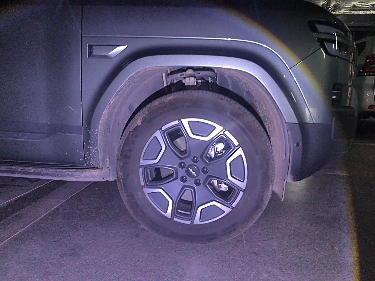 Formula Leopard Titanium 7 2025 Model 190 km Four-Wheel Drive Max Edition — миниатюра 8