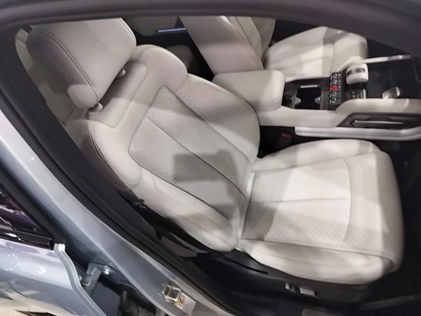 Formula Leopard Titanium 3 2025 501KM All-Wheel Drive Intelligent Driving Ultra Version — миниатюра 19