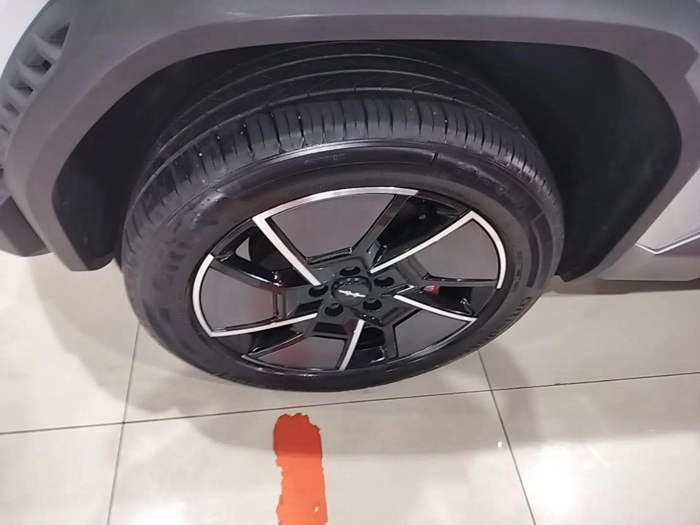 Formula Leopard Titanium 3 2025 501KM All-Wheel Drive Intelligent Driving Ultra Version — миниатюра 10