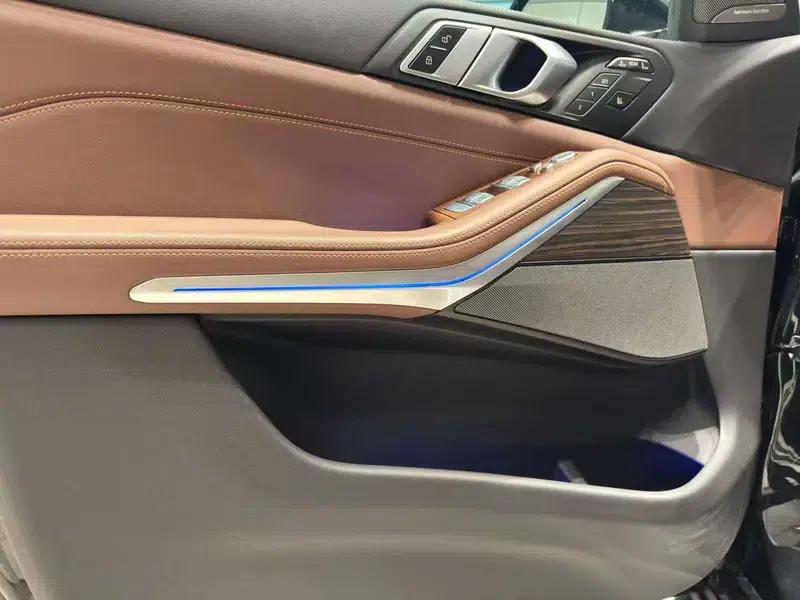 BMW X7 2024 xDrive40i Leading Luxury Package 7-seater — миниатюра 12
