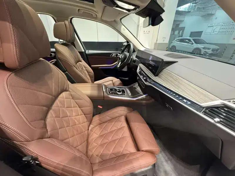 BMW X7 2024 xDrive40i Leading Luxury Package 7-seater — миниатюра 20