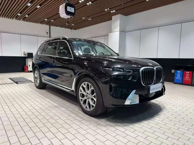 BMW X7 2024 xDrive40i Leading Luxury Package 7-seater — миниатюра 3