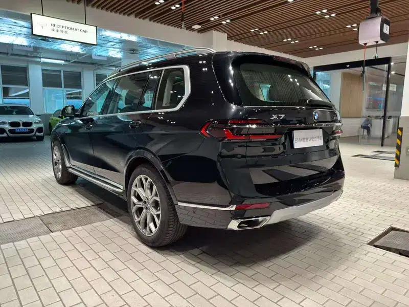 BMW X7 2024 xDrive40i Leading Luxury Package 7-seater — миниатюра 5