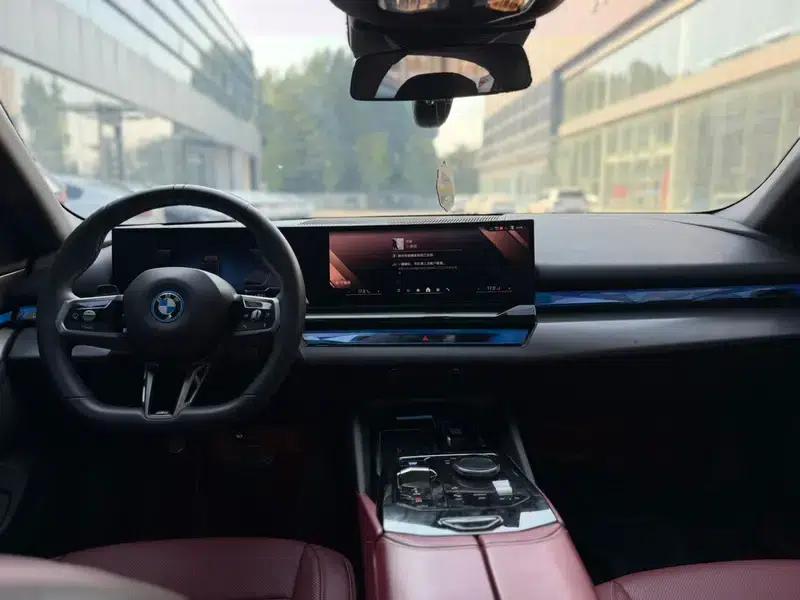 BMW i5 2025 eDrive40L Luxury Package — миниатюра 8