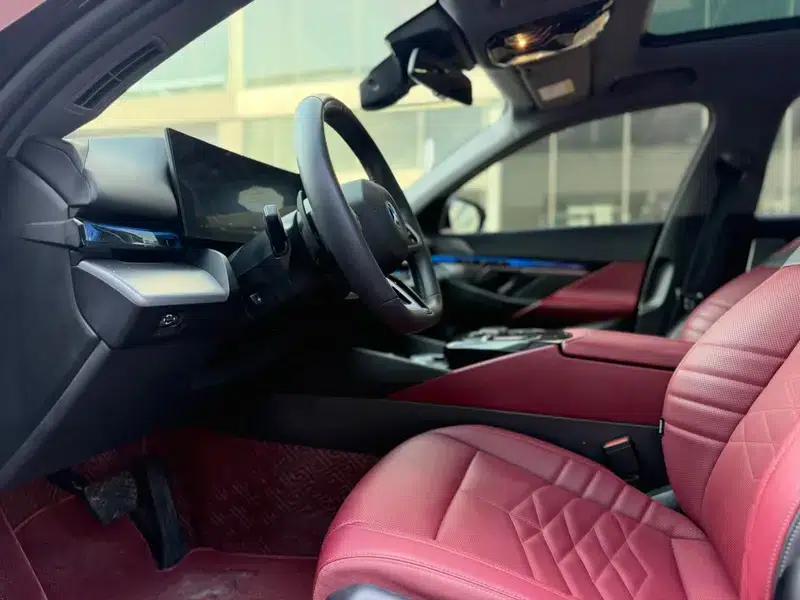 BMW i5 2025 eDrive40L Luxury Package — миниатюра 10