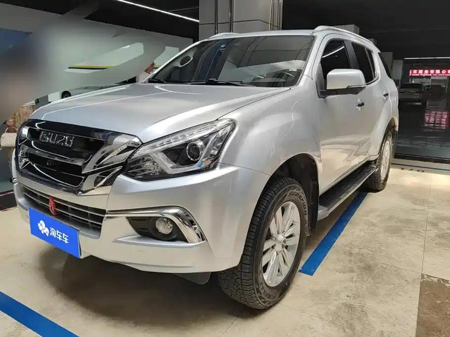 mu-X 2022 2.0T Gasoline Automatic 4WD Enjoyable S-Type 5-Seater — миниатюра 1