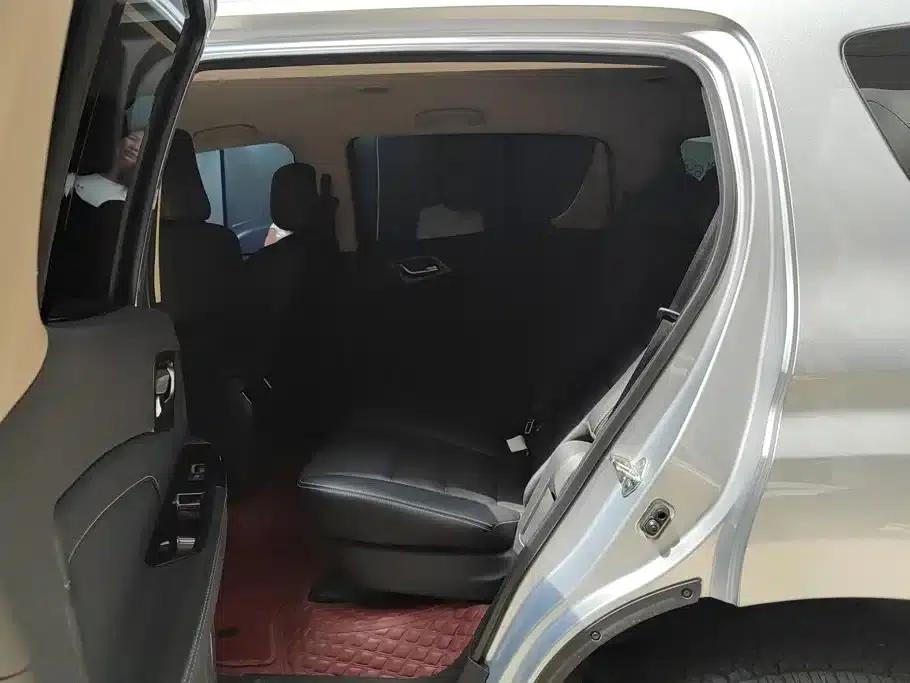 mu-X 2022 2.0T Gasoline Automatic 4WD Enjoyable S-Type 5-Seater — миниатюра 11