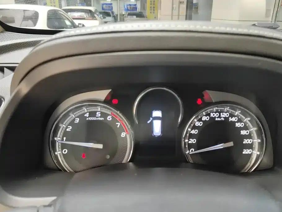mu-X 2022 2.0T Gasoline Automatic 4WD Enjoyable S-Type 5-Seater — миниатюра 14